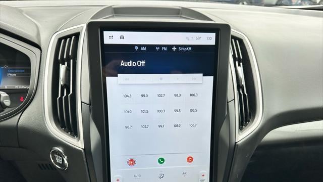 2022 Ford Edge SE
