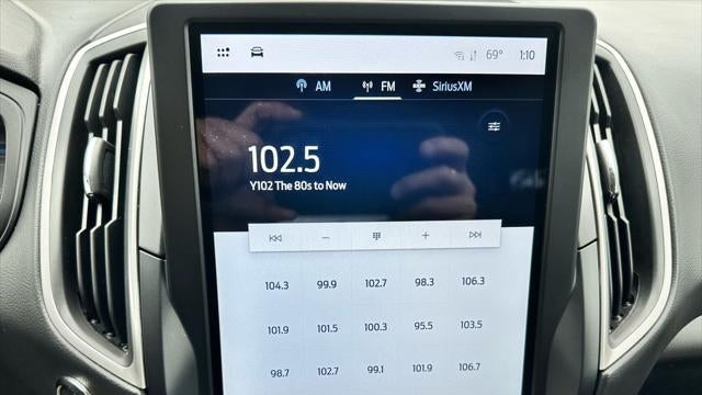 2022 Ford Edge SE