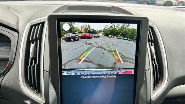 2022 Ford Edge SE