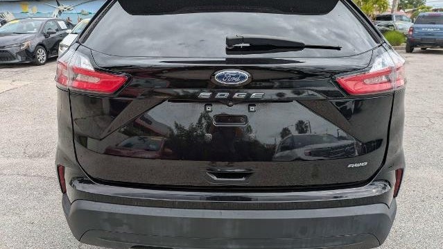 2022 Ford Edge SE