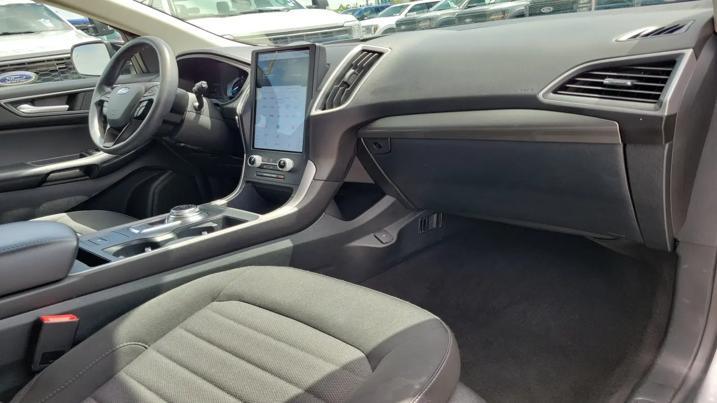 2022 Ford Edge - $17,880