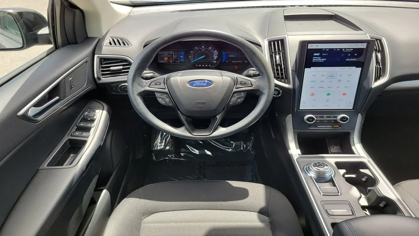 2022 Ford Edge - $17,880