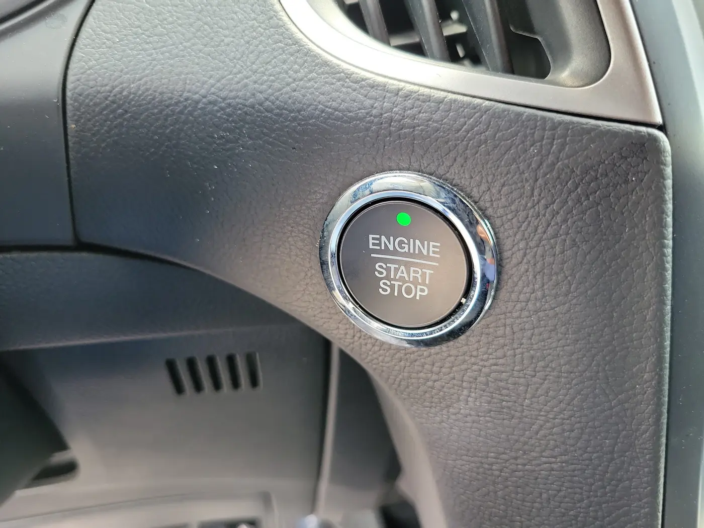 2022 Ford Edge - $17,880
