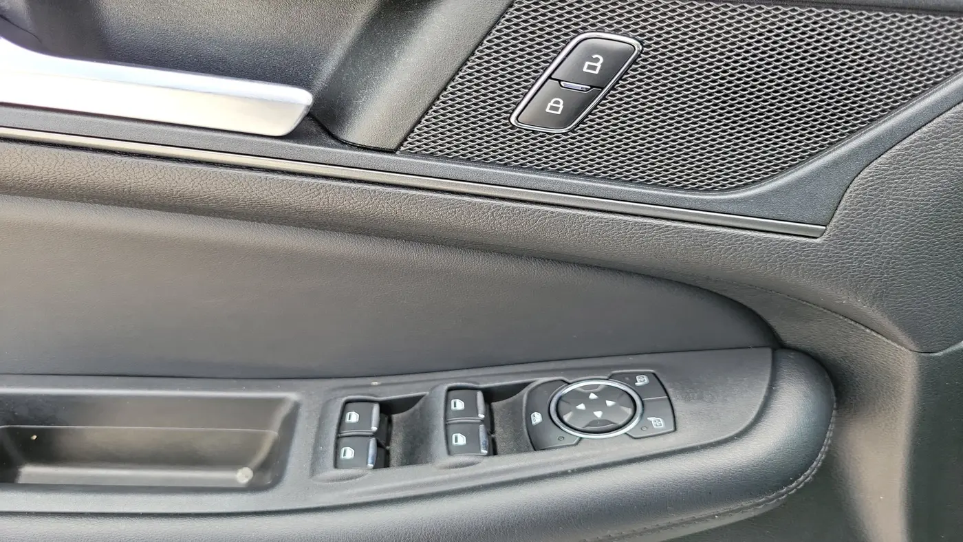 2022 Ford Edge - $17,880