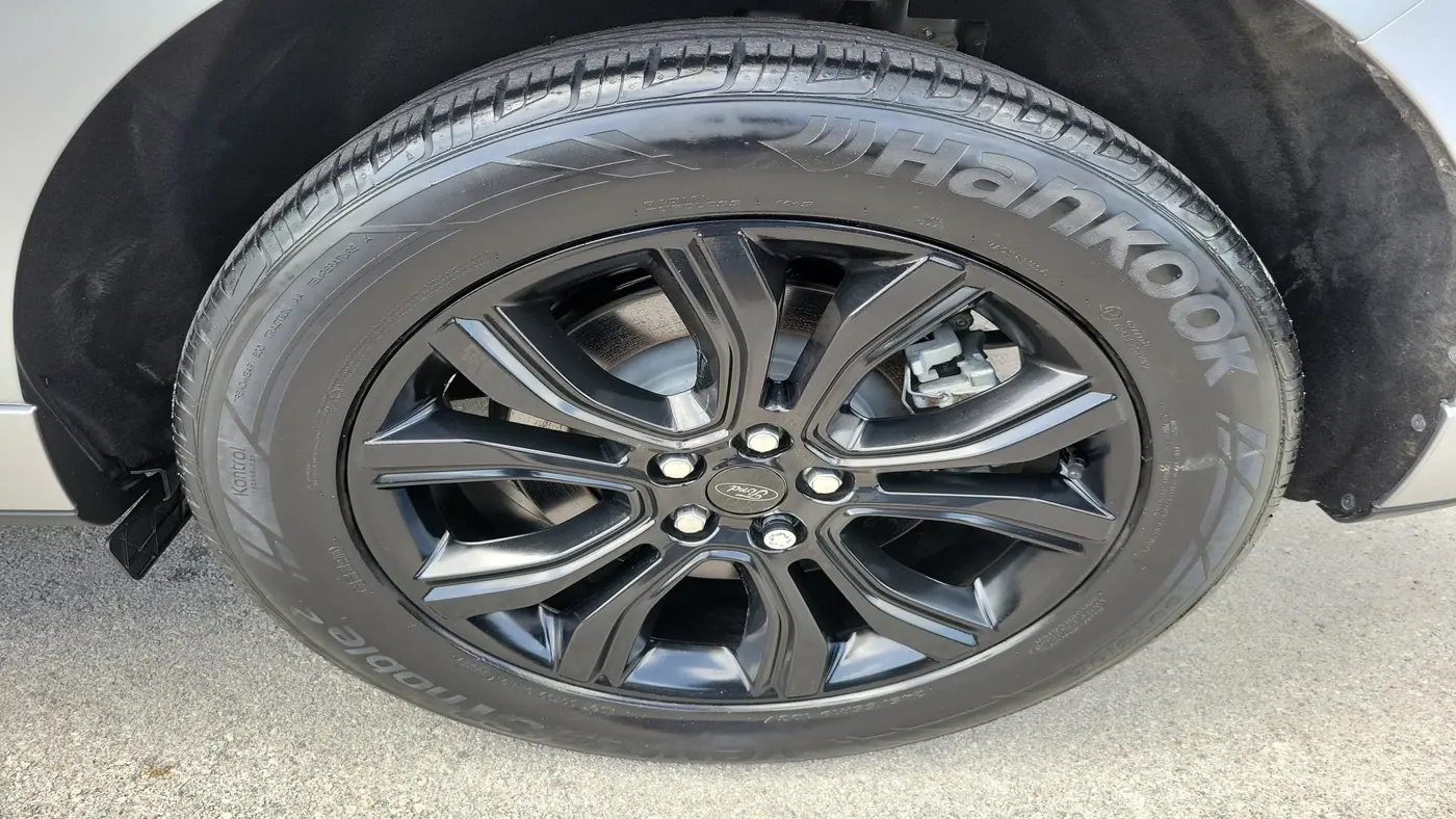 2022 Ford Edge - $17,880