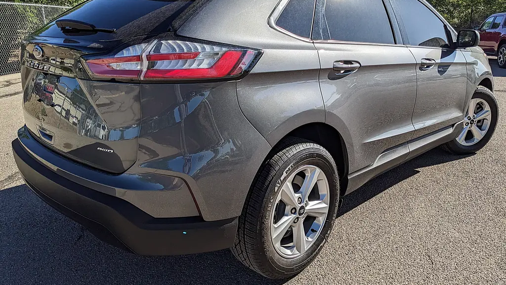 2023 Ford Edge SE