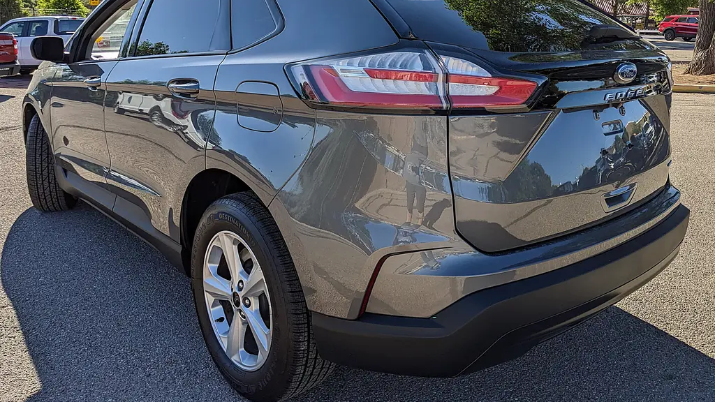 2023 Ford Edge SE