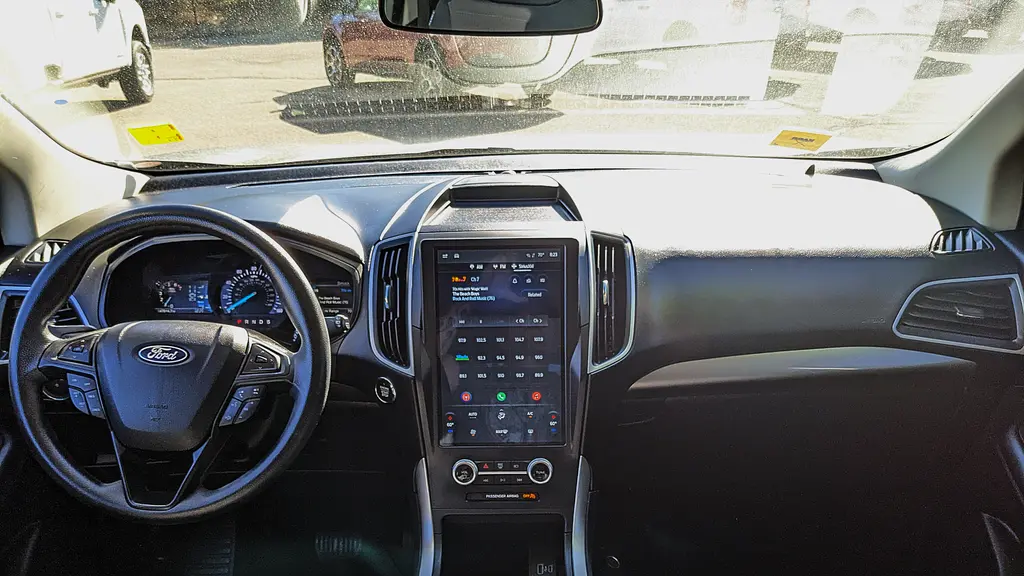 2023 Ford Edge SE