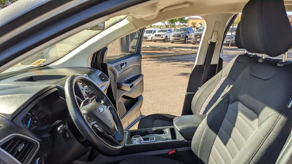 2023 Ford Edge SE