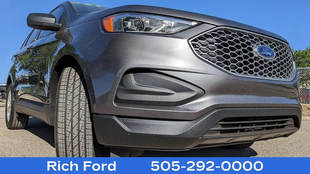 2023 Ford Edge SE