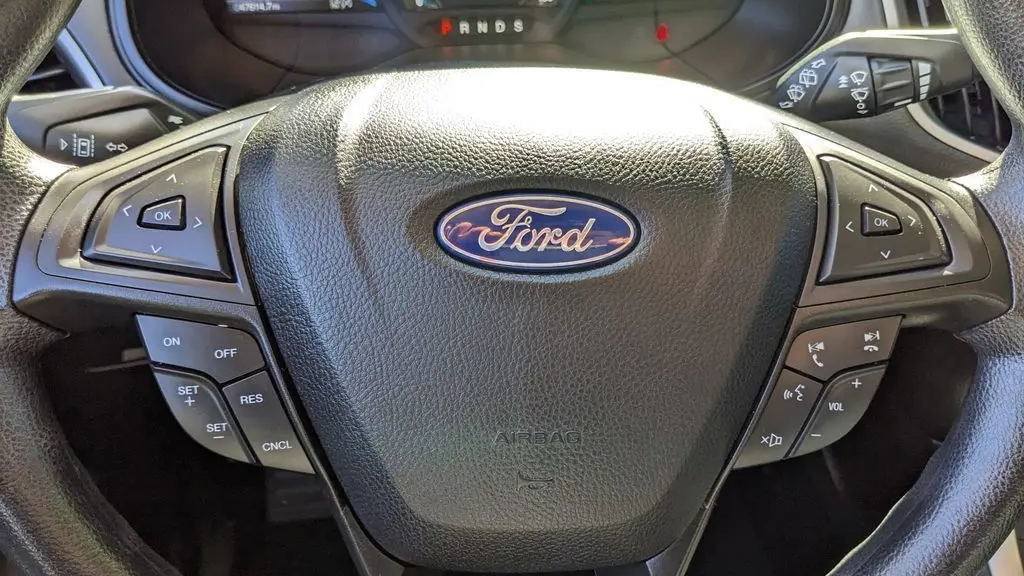 2023 Ford Edge SE