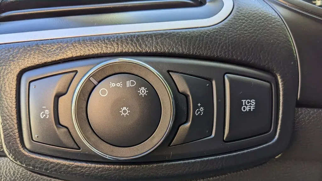 2023 Ford Edge SE