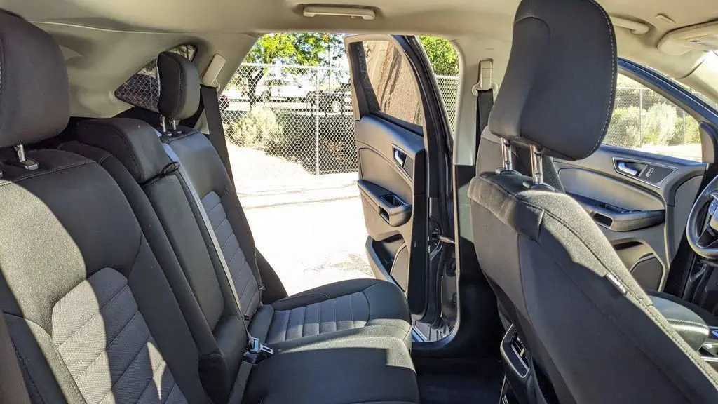 2023 Ford Edge SE