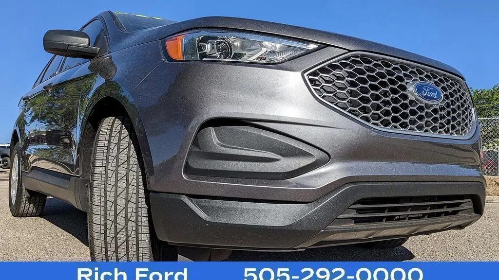 2023 Ford Edge SE