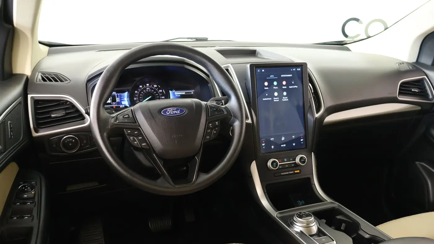 2023 Ford Edge SE