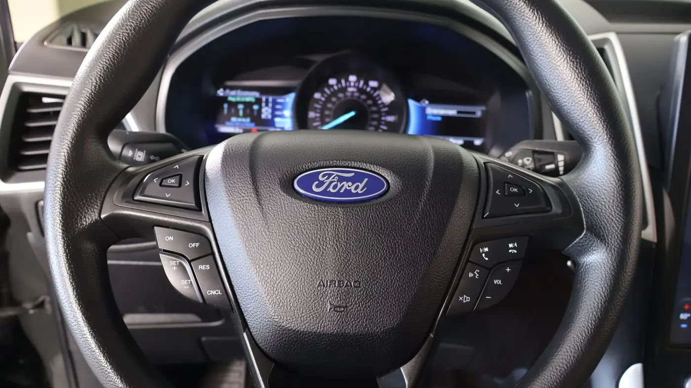 2023 Ford Edge SE