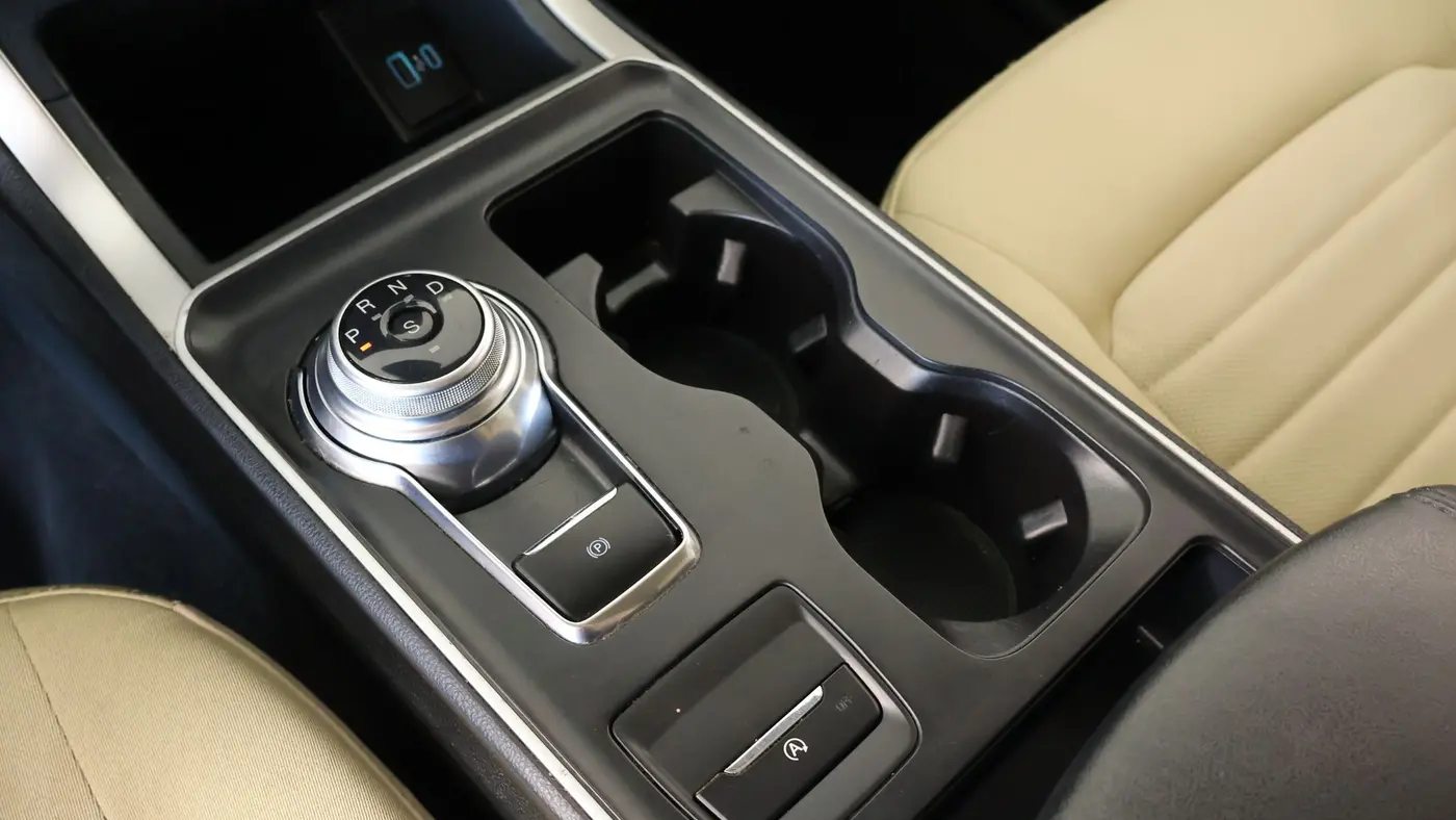 2023 Ford Edge SE