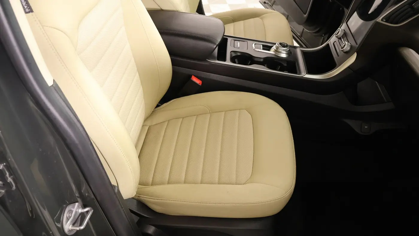 2023 Ford Edge SE