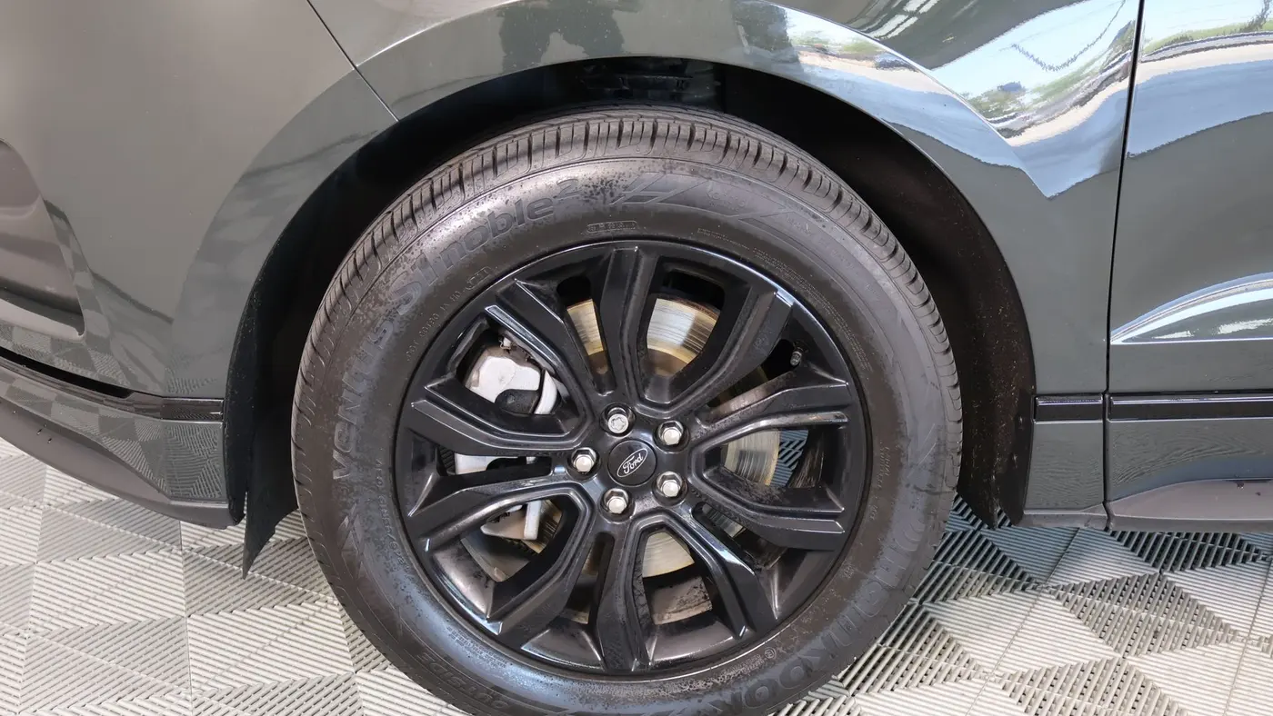 2023 Ford Edge SE