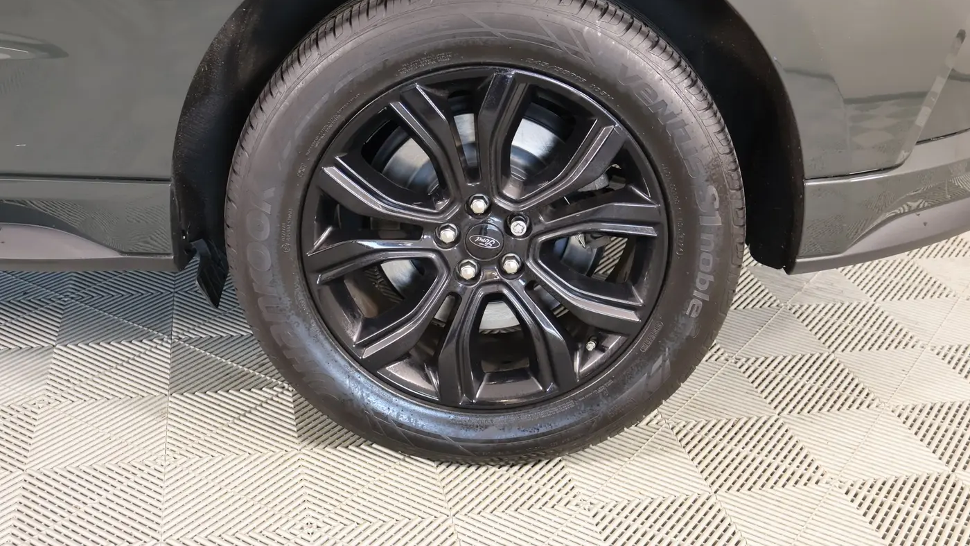2023 Ford Edge SE