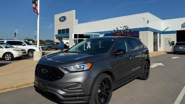 2023 Ford Edge SE