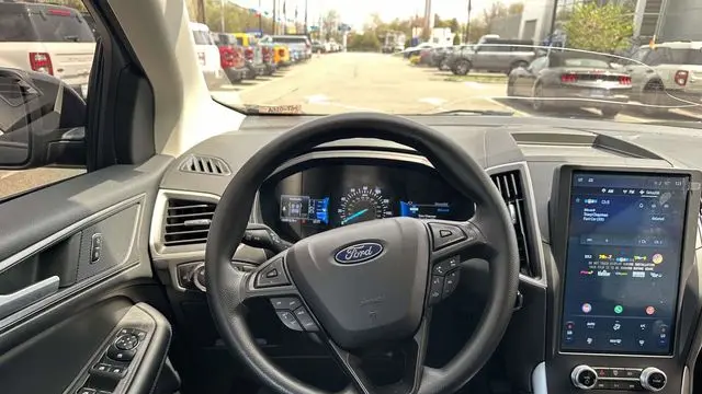 2023 Ford Edge SE