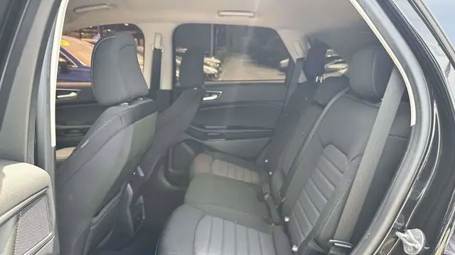 2023 Ford Edge SE