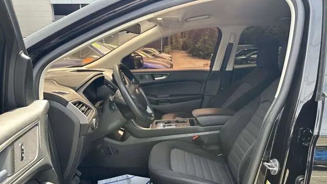 2023 Ford Edge SE
