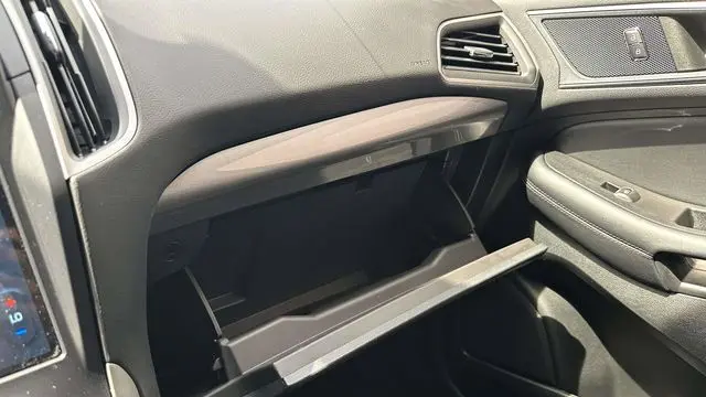 2023 Ford Edge SE