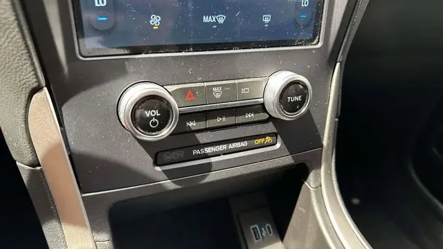 2023 Ford Edge SE