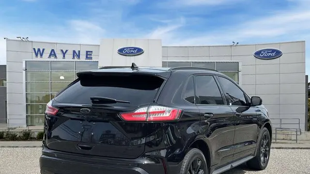 2023 Ford Edge SE