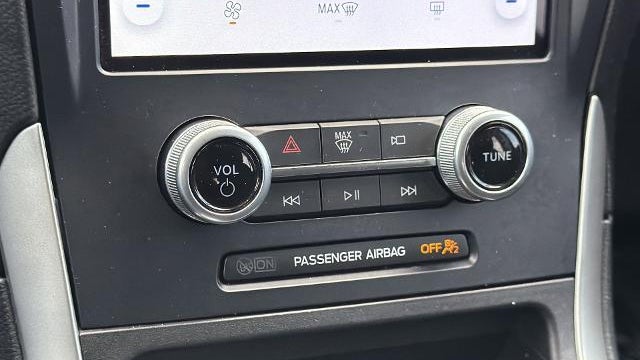 2023 Ford Edge SE