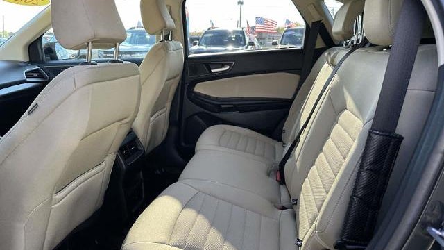 2023 Ford Edge SE