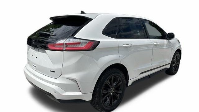 2023 Ford Edge SE