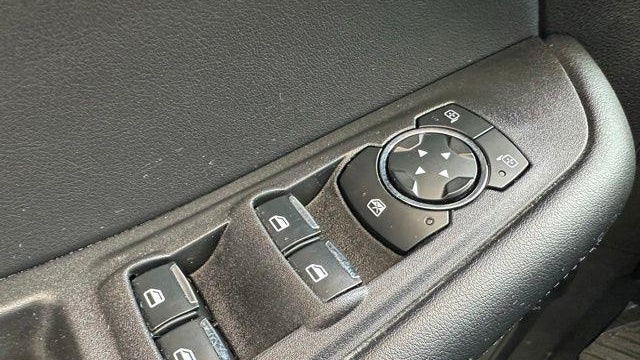 2023 Ford Edge SE