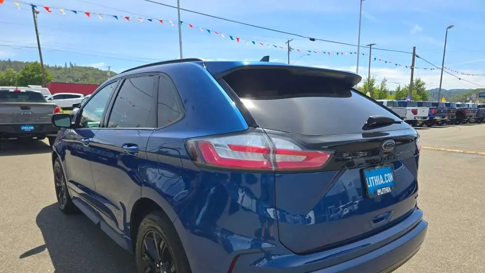 2023 Ford Edge SE