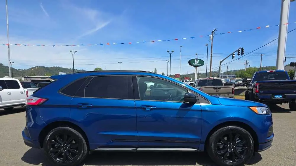 2023 Ford Edge SE