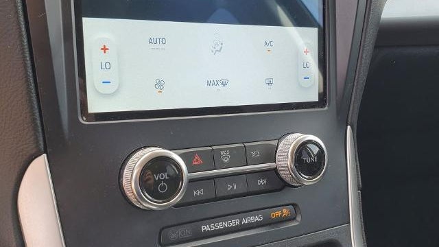2024 Ford Edge SE