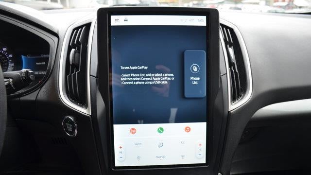 2022 Ford Edge SE