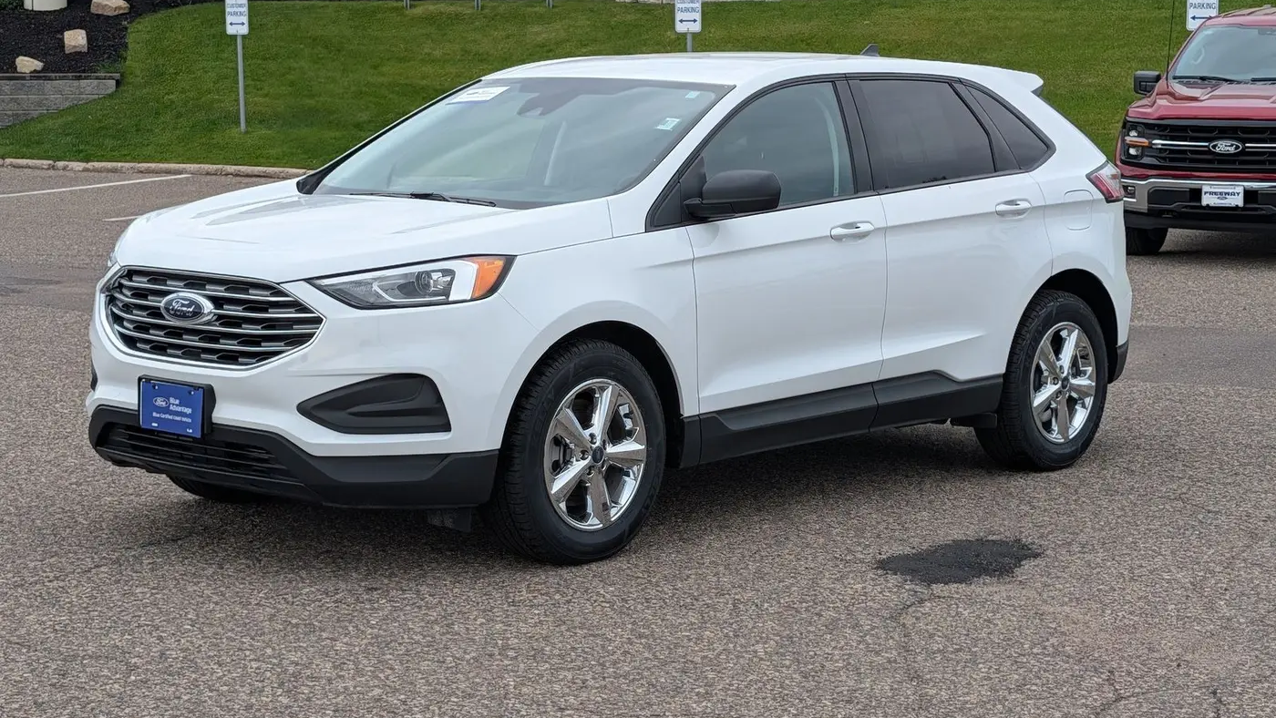 2022 Ford Edge SE