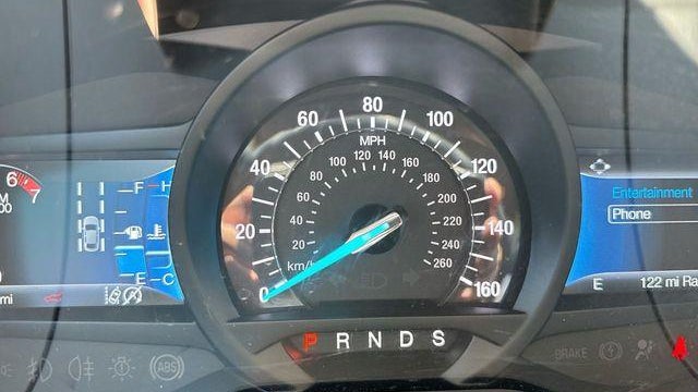 2022 Ford Edge SE