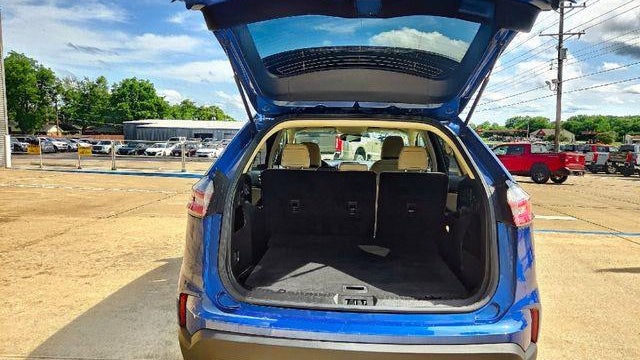 2022 Ford Edge SE
