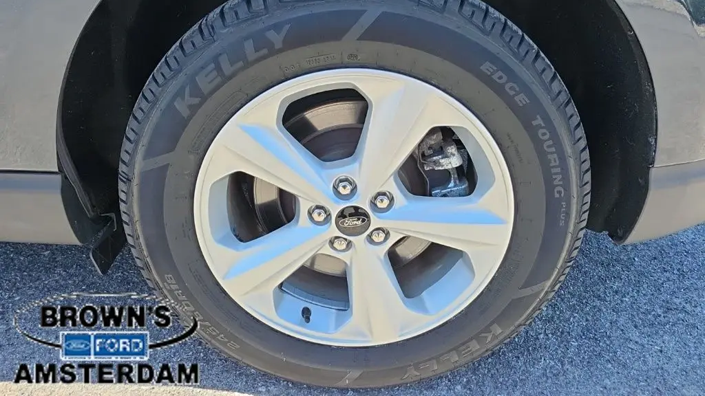 2023 Ford Edge SE