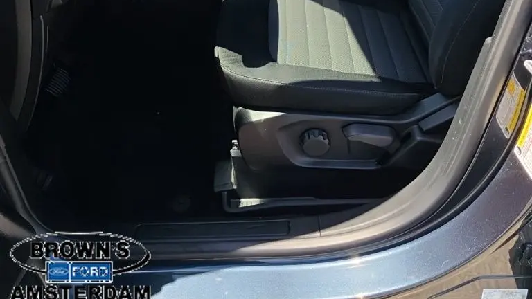 2023 Ford Edge SE