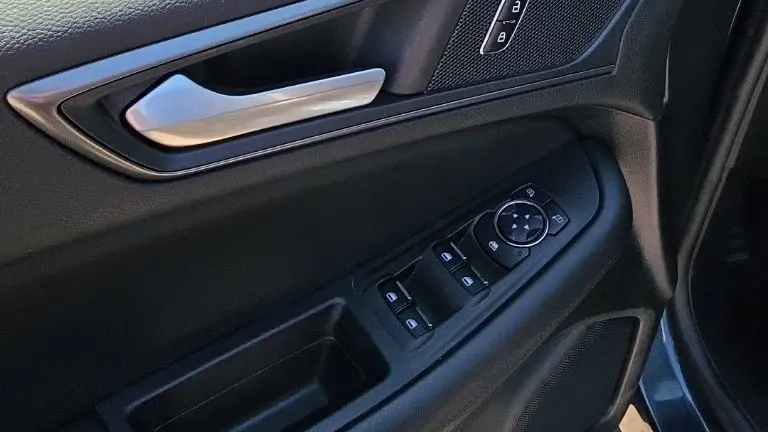 2023 Ford Edge SE