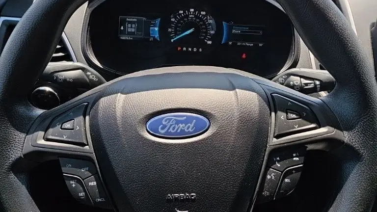 2023 Ford Edge SE