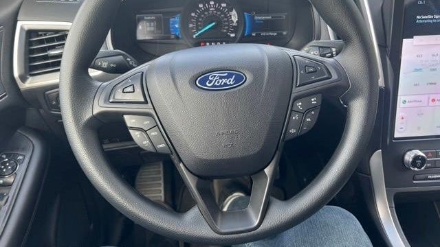 2023 Ford Edge SE