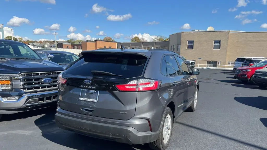 2022 Ford Edge SE