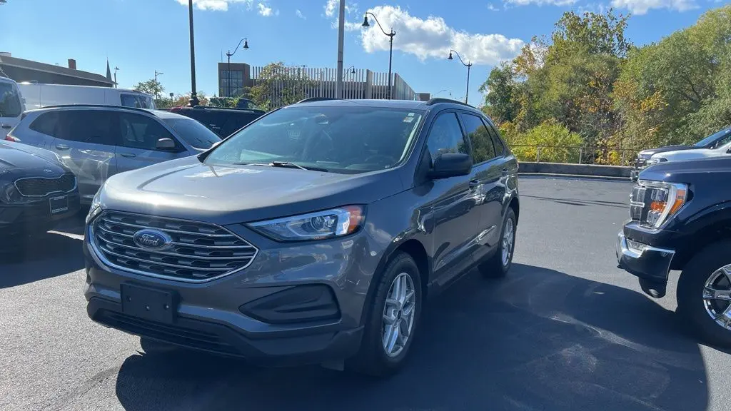 2022 Ford Edge SE