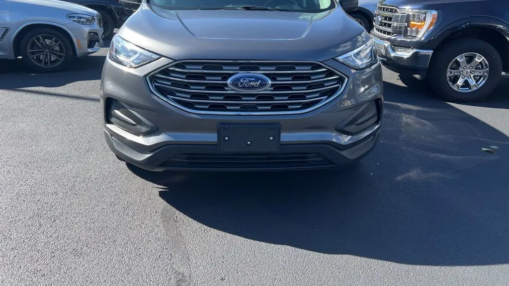 2022 Ford Edge SE